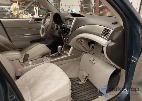 2010 Subaru Forester 2.5X Premium from USA, damaged, VIN JF2SH6CC8AH726607